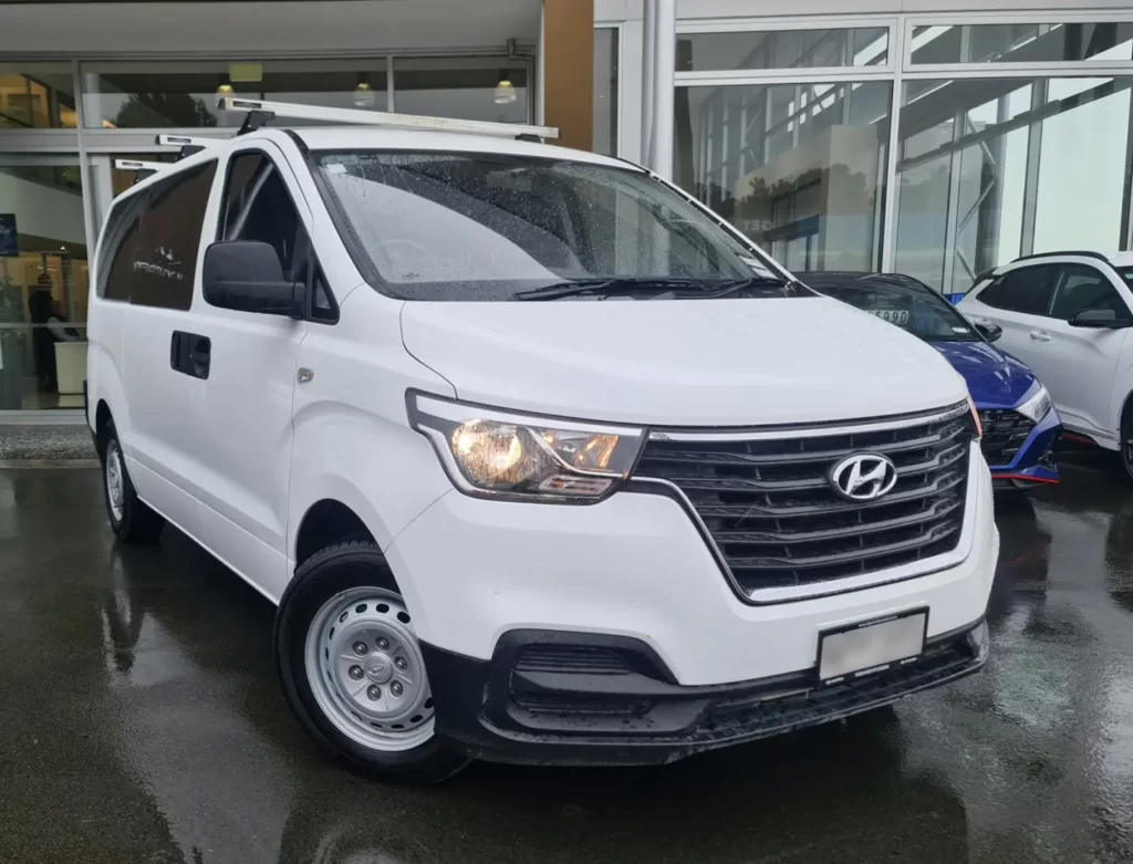 2021 HYUNDAI ILOAD DIESEL 2.5 AUTO